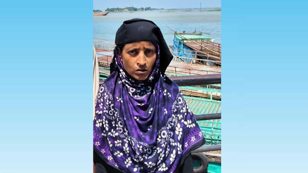 ছেলে বিদেশ পাঠাতে ঋণ, দুর্ঘটনায় মারা গেল মা