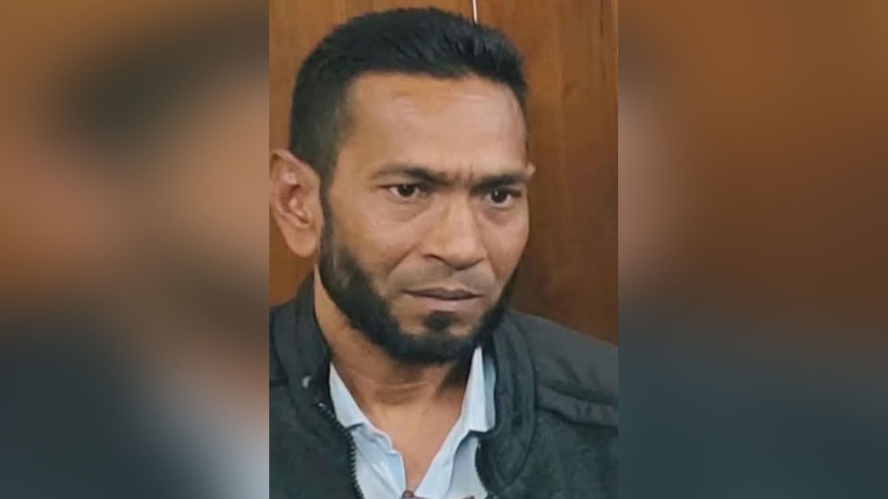 বরিশালে মুহুরির হত্যায় স্ত্রী পলাতক