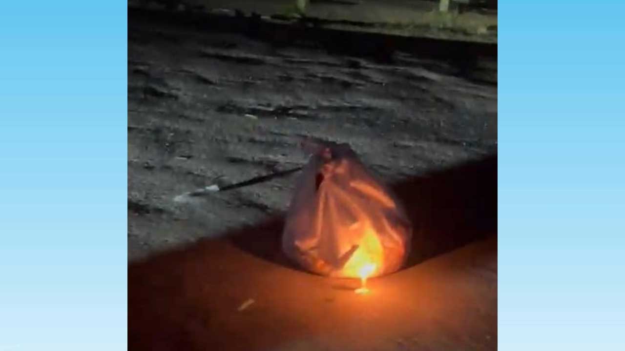 কুষ্টিয়ায় কাফনের পুঁটলি ও মোমবাতি, এলাকায় আতঙ্ক
