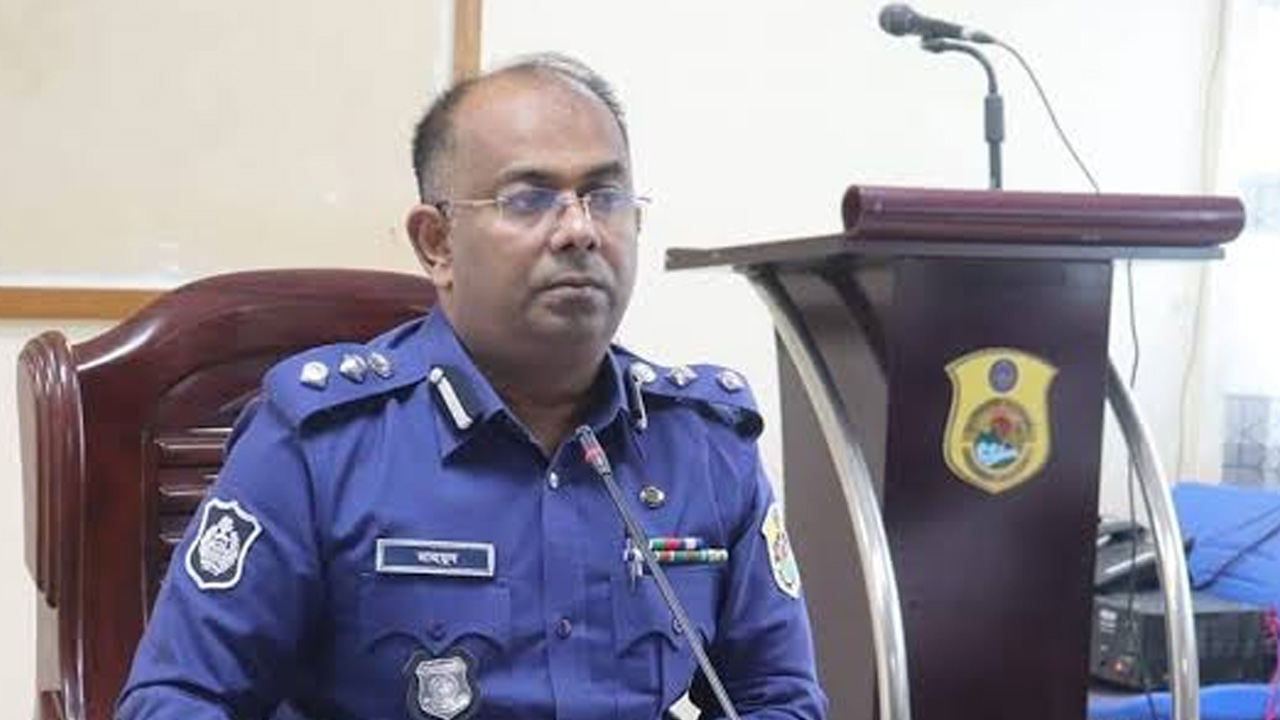 অসদাচরণের অভিযোগে আপেল মাহমুদকে সাময়িক বরখাস্ত