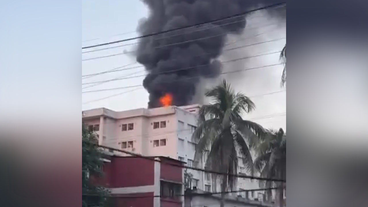 ময়মনসিংহ মেডিকেলে আগুনে নতুন তদন্ত কমিটি