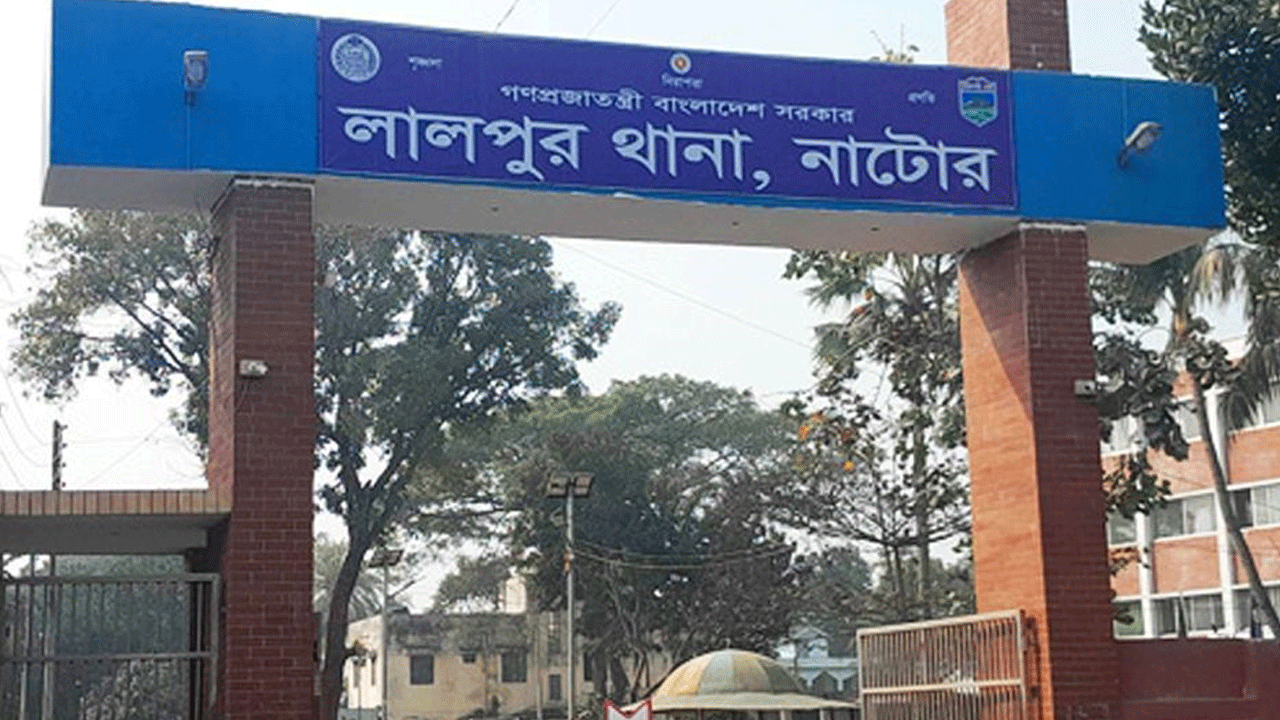 নাটোরে ইজিবাইক-মোটরসাইকেল সংঘর্ষে মাদ্রাসা শিক্ষার্থী নিহত