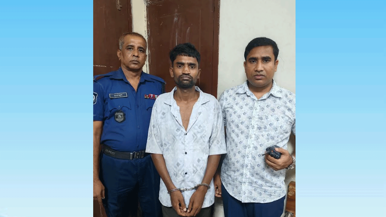 নামাজরত বৃদ্ধাকে হত্যা, গ্রেপ্তার ৩