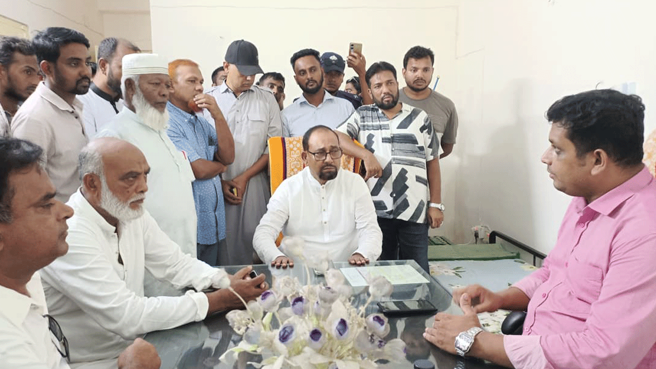 ঝালকাঠিতে দলিল লেখককে শোকজ