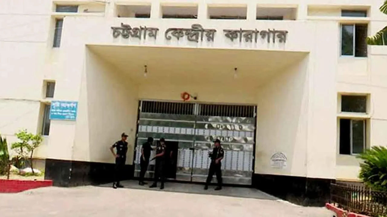 হাইকোর্ট আদেশেও মুক্তি না পেয়ে শোকজ সিনিয়র জেল সুপার