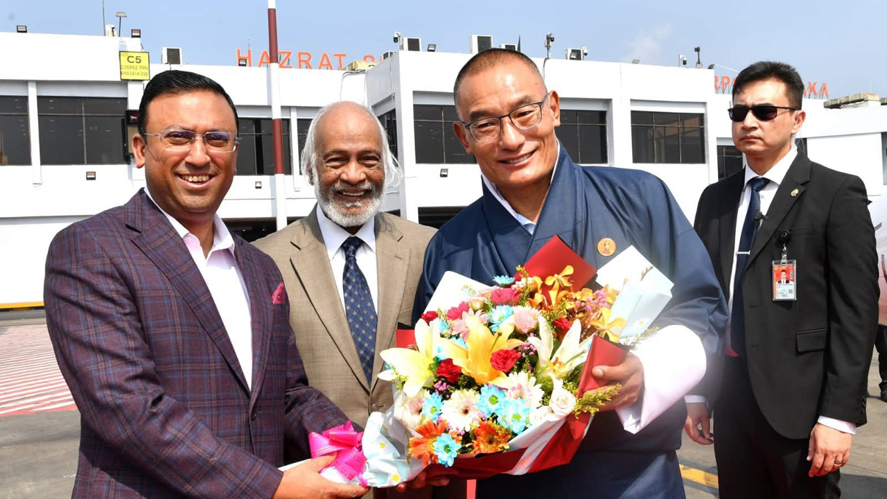 ভুটানের প্রধানমন্ত্রী শাহজালালে যাত্রাবিরতি