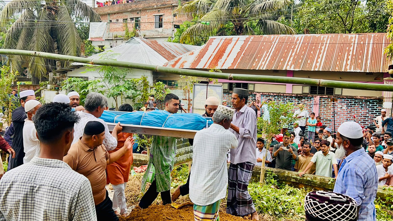 কুবি সহযোগী অধ্যাপকের সন্তান অপ্রতিমের মরদেহ উদ্ধার
