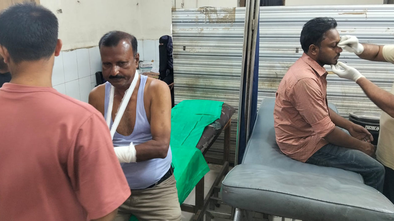 কেশবপুর প্রেসক্লাবে হামলা, চার সাংবাদিক আহত