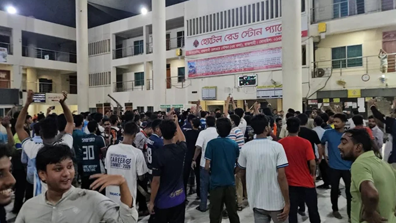 রাবি শিক্ষার্থী মারধরে ৪ এনআরবি সদস্য বরখাস্ত