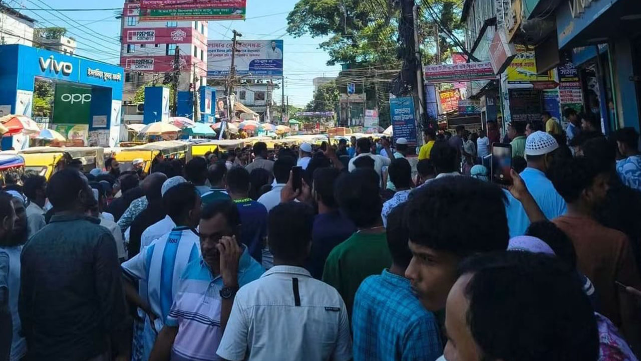 কিশোরগঞ্জে রড তোলার সময় বিদ্যুৎস্পৃষ্টে দুই শ্রমিকের মৃত্যু