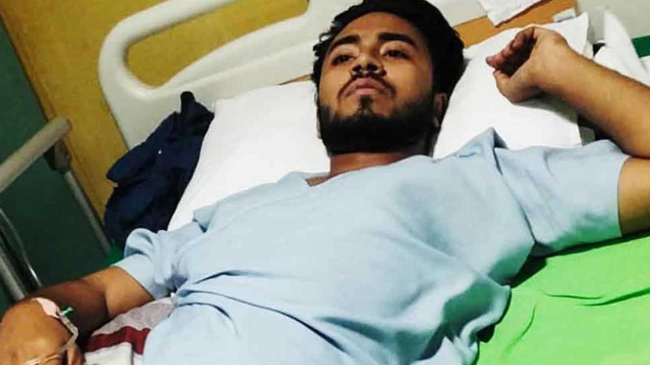 শজিমেকে চিকিৎসায় অবহেলায় বগুড়ার ছাত্রের পা কাটা