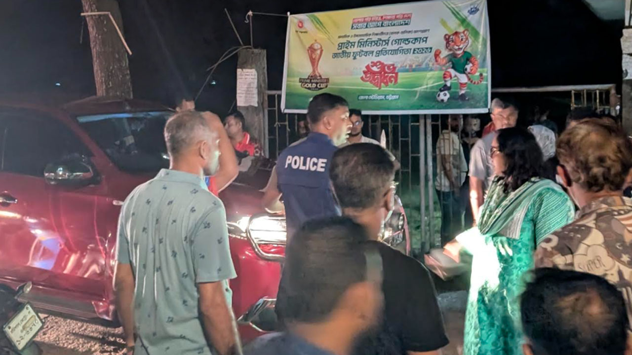 ভর্তি বইয়ে শেখ হাসিনার প্রশংসা, ৩ শিক্ষক অবরুদ্ধ