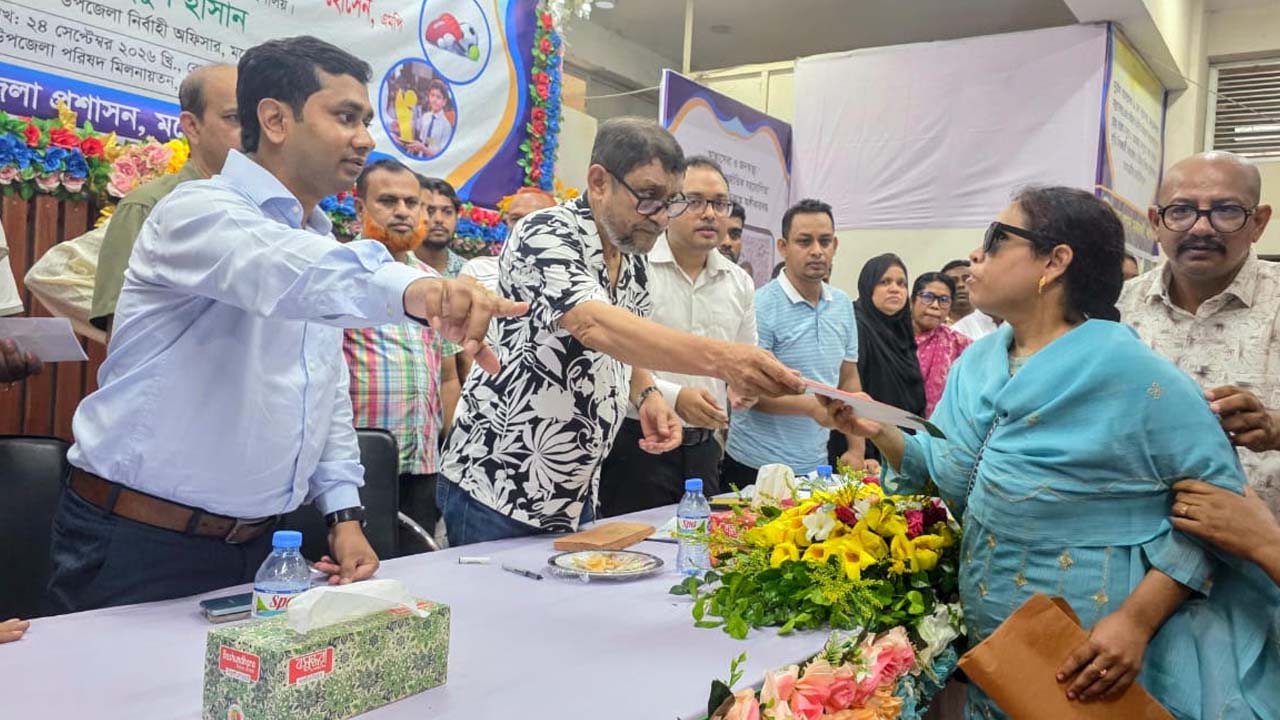 বেহেস্তের টিকিট বিক্রিকারীরা ফ্যাসিস্টদের সঙ্গে হাত মিলিয়েছে: স্বাস্থ্যমন্ত্রী