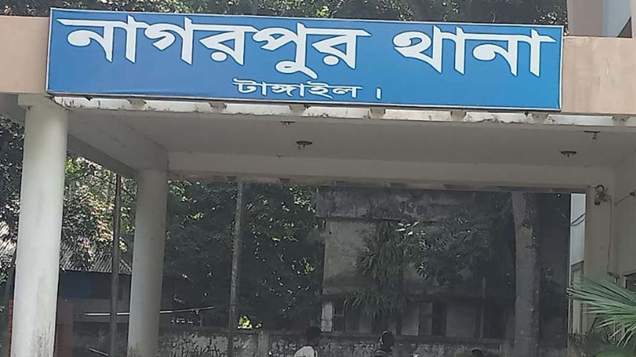 ডিভোর্স দেওয়ায় স্ত্রীকে কুপিয়ে হত্যা, স্বামীর আত্মহত্যার চেষ্টা