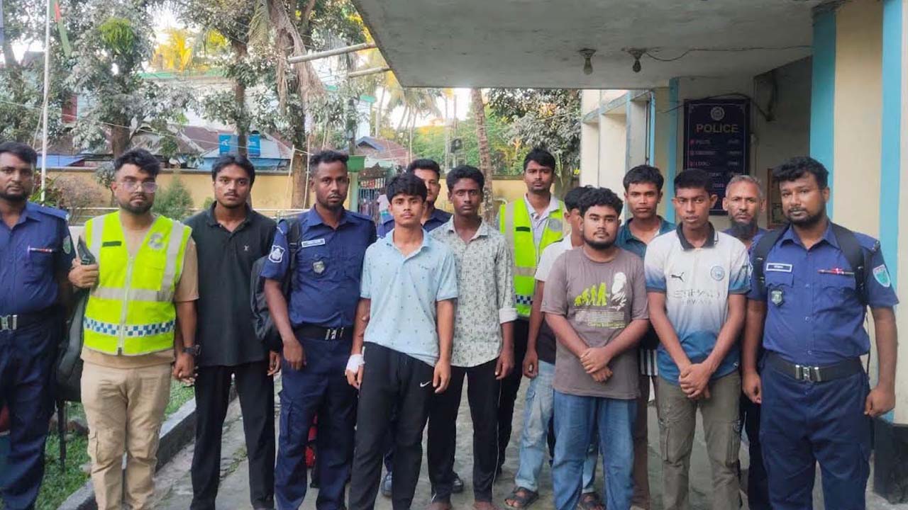 ‘জয় বাংলা’ স্লোগান দেওয়ায় সাত শিক্ষার্থী গ্রেপ্তার