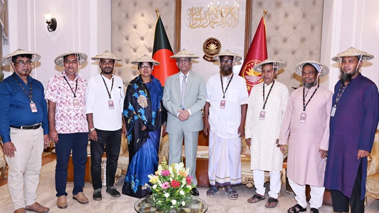 জাতীয় পর্যায়ে কৃষকদের কেন্দ্রীয় সংগঠন গড়ে তোলার আহ্বান রাষ্ট্রপতির