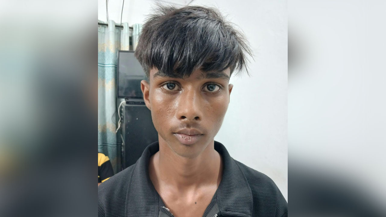 বাবাকে হত্যার পর থানায় এসে ছেলের আত্মসমর্পণ
