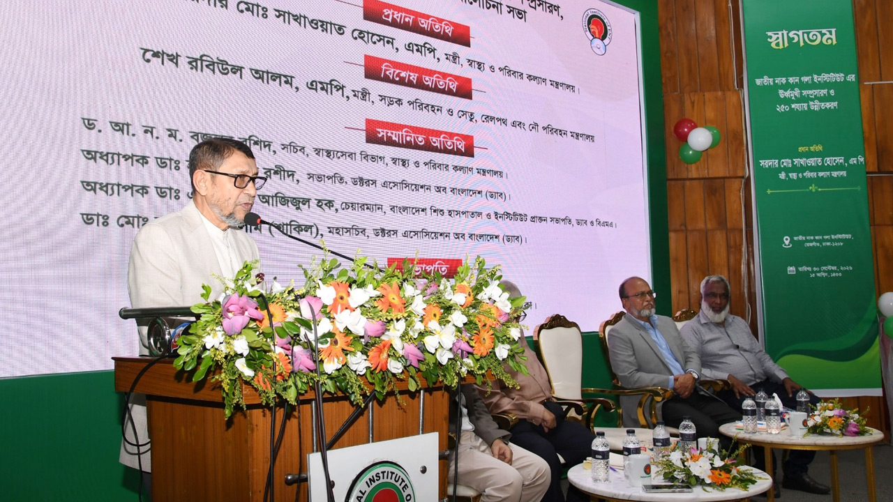 সীমাবদ্ধতা সত্ত্বেও চিকিৎসকরা সেবা দিচ্ছেন: স্বাস্থ্যমন্ত্রী