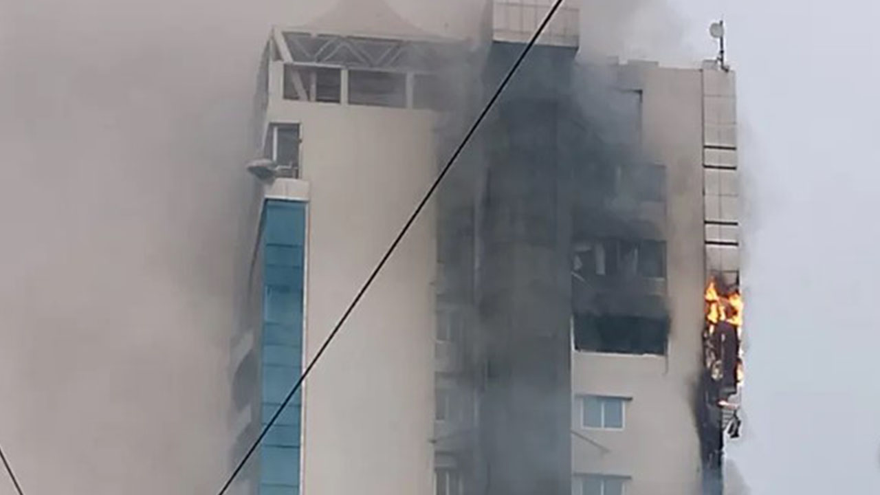 জাবির হোটেলে ২৪ মৃত্যু মামলায় ৭ আসামিকে অব্যাহতি