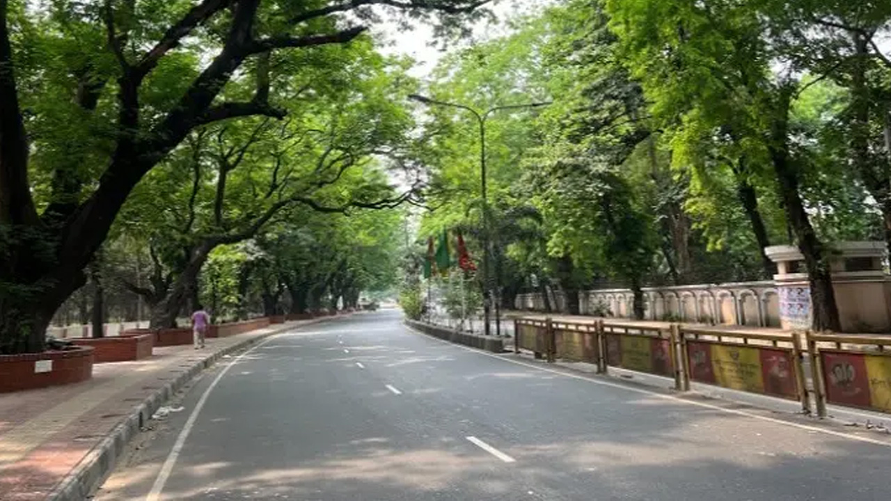 বাতাস অস্বাস্থ্যকর, তৃতীয় দূষিত শহরে ঢাকা