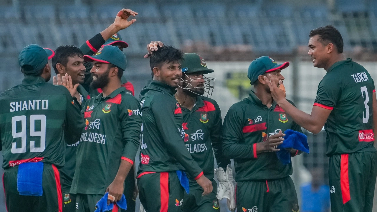 অনুমতি ছাড়া বের হওয়ায় শাস্তির মুখে বাংলাদেশের তিন ক্রিকেটার