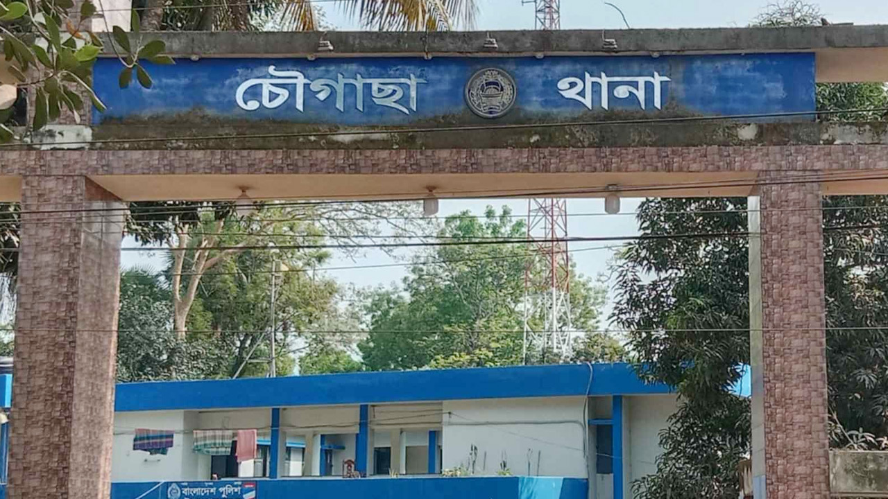 বিএনপি কর্মীকে আওয়ামী লীগ নেতা বানিয়ে গ্রেপ্তারের অভিযোগ