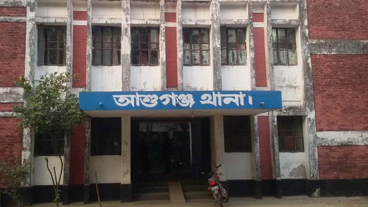 আশুগঞ্জে জোনাকি বিলে মাছ ধরতে গিয়ে বজ্রপাতে জেলের মৃত্যু