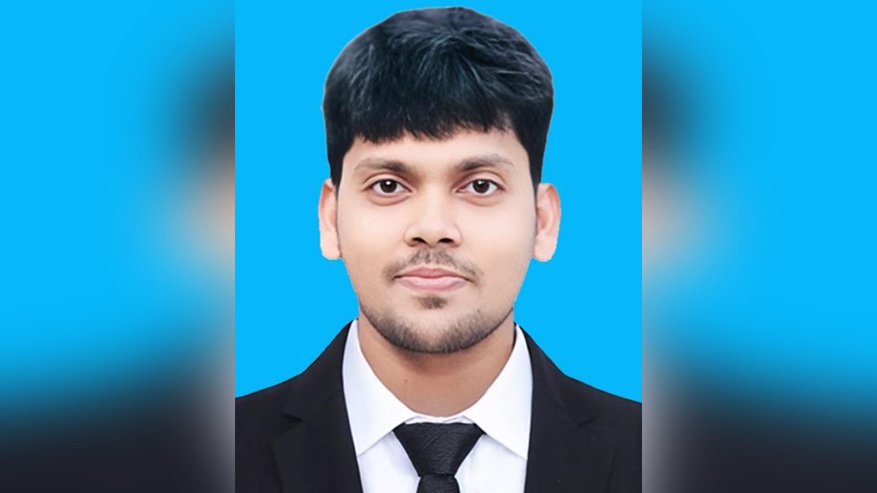 ঠিকানা জটিলতা কাটিয়ে সহকারী শিক্ষক পদে নিয়োগ পেলেন মিশন আচার্য