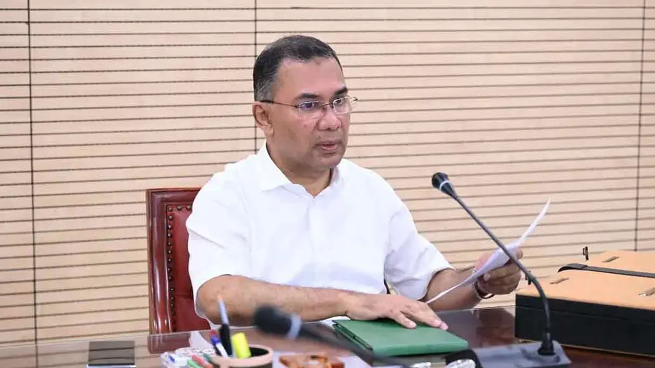 দুর্গাপূজায় সরকারি চাকরিজীবীদের টানা পাঁচ দিনের ছুটি অনুমোদন