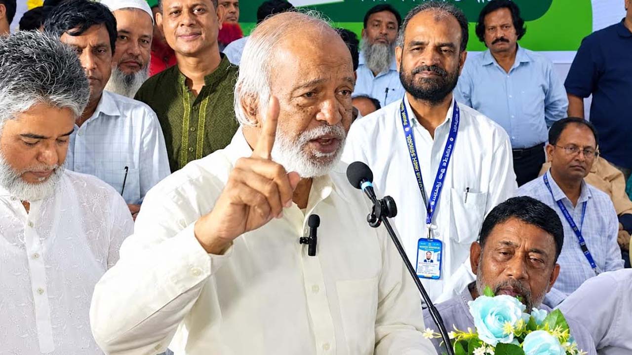 উন্নত জাতি গঠনে শিক্ষার বিকল্প নেই: মঈন খান