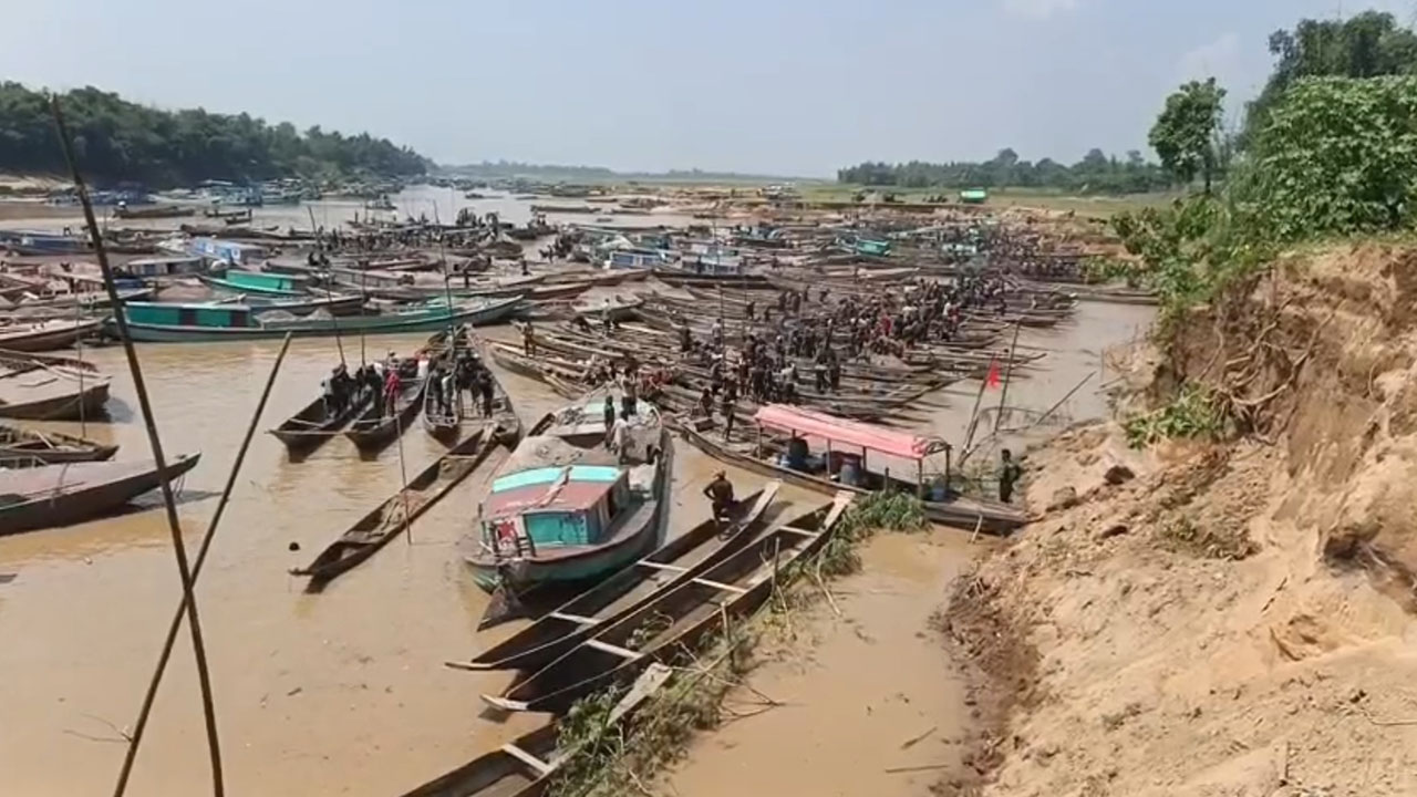 সুনামগঞ্জের চেলা নদী থেকে ৫ কোটি টাকার বালু লুটের মামলা