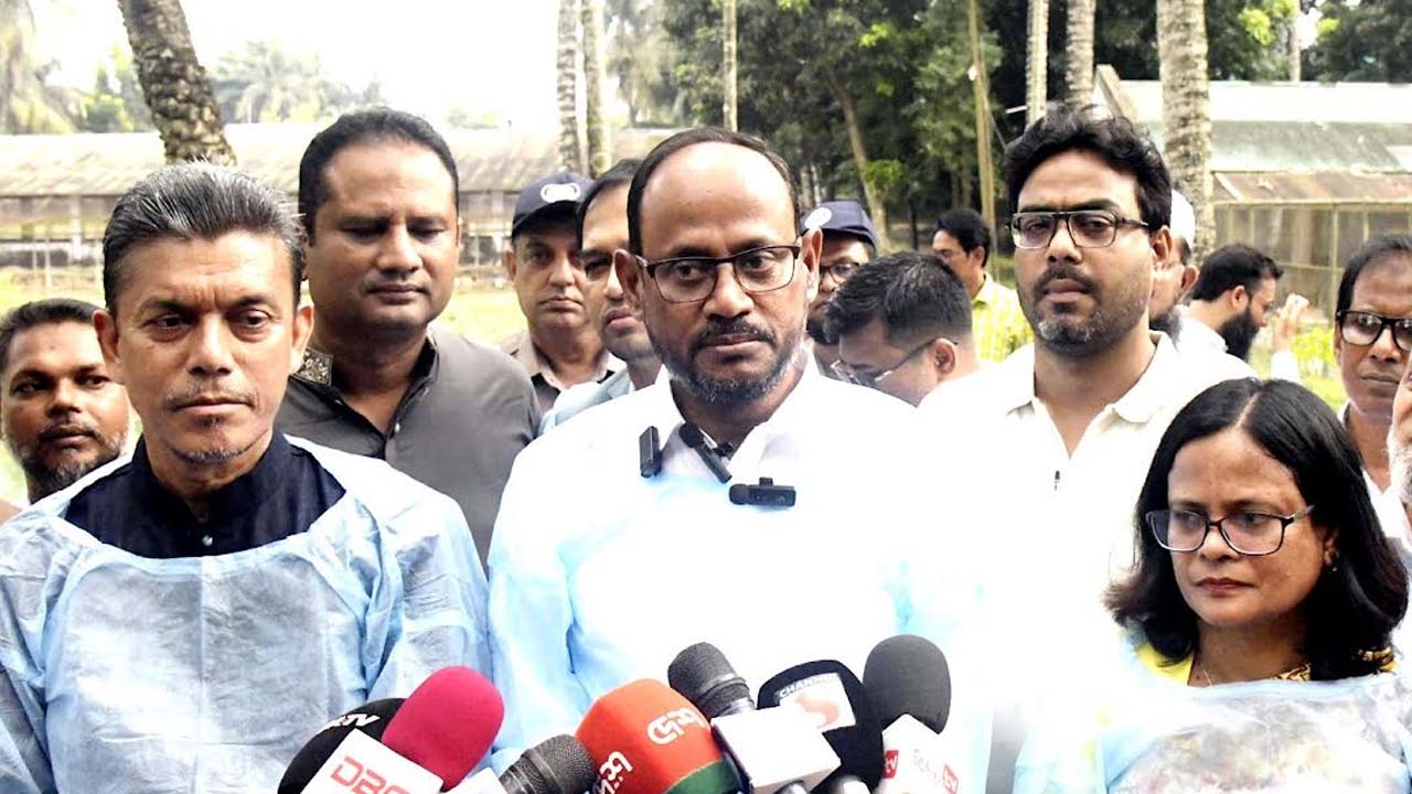 সব খামারিকে কৃষক কার্ডের আওতায় আনার ঘোষণা দিলেন প্রতিমন্ত্রী টুকু