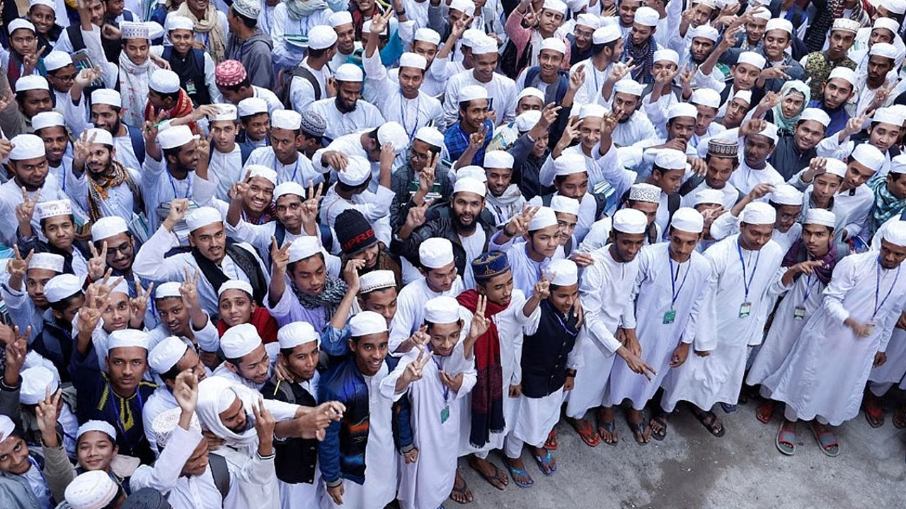 এইচএসসি ও সমমানের পরীক্ষায় পাসের হারে শীর্ষে মাদ্রাসা বোর্ড